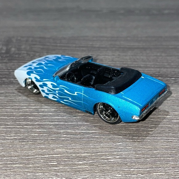JADA TOYS 1967 CHEVY CAMARO Convertible Blue White Flames Diecast 1/64 - Picture 2 of 8
